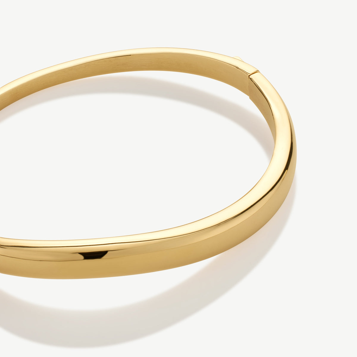 D.Louise Gold Organic Wave Hinged Bangle
