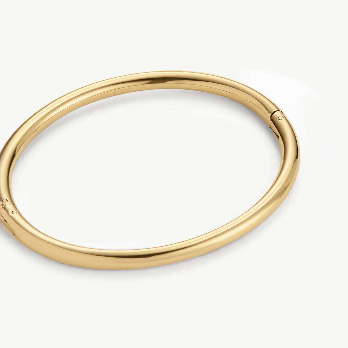 D.Louise Gold Classic Oval Hinged Bangle