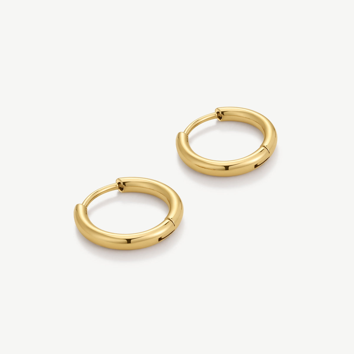 D.Louise Gold Essential Small Hoop Earrings
