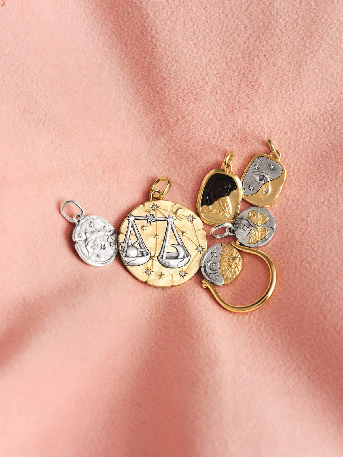 Pandora Sun & Moon Reversible Medallion Ring