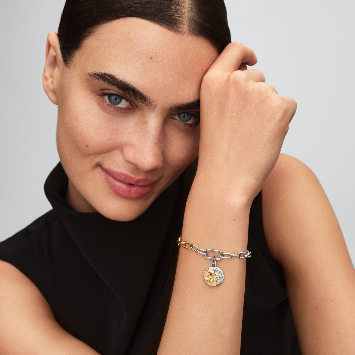 Pandora Gold Aquarius Medallion Charm