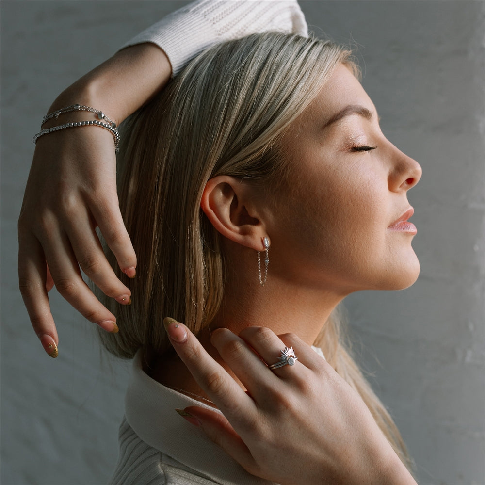 Seek + Find Light Wonder Silver Link Earrings