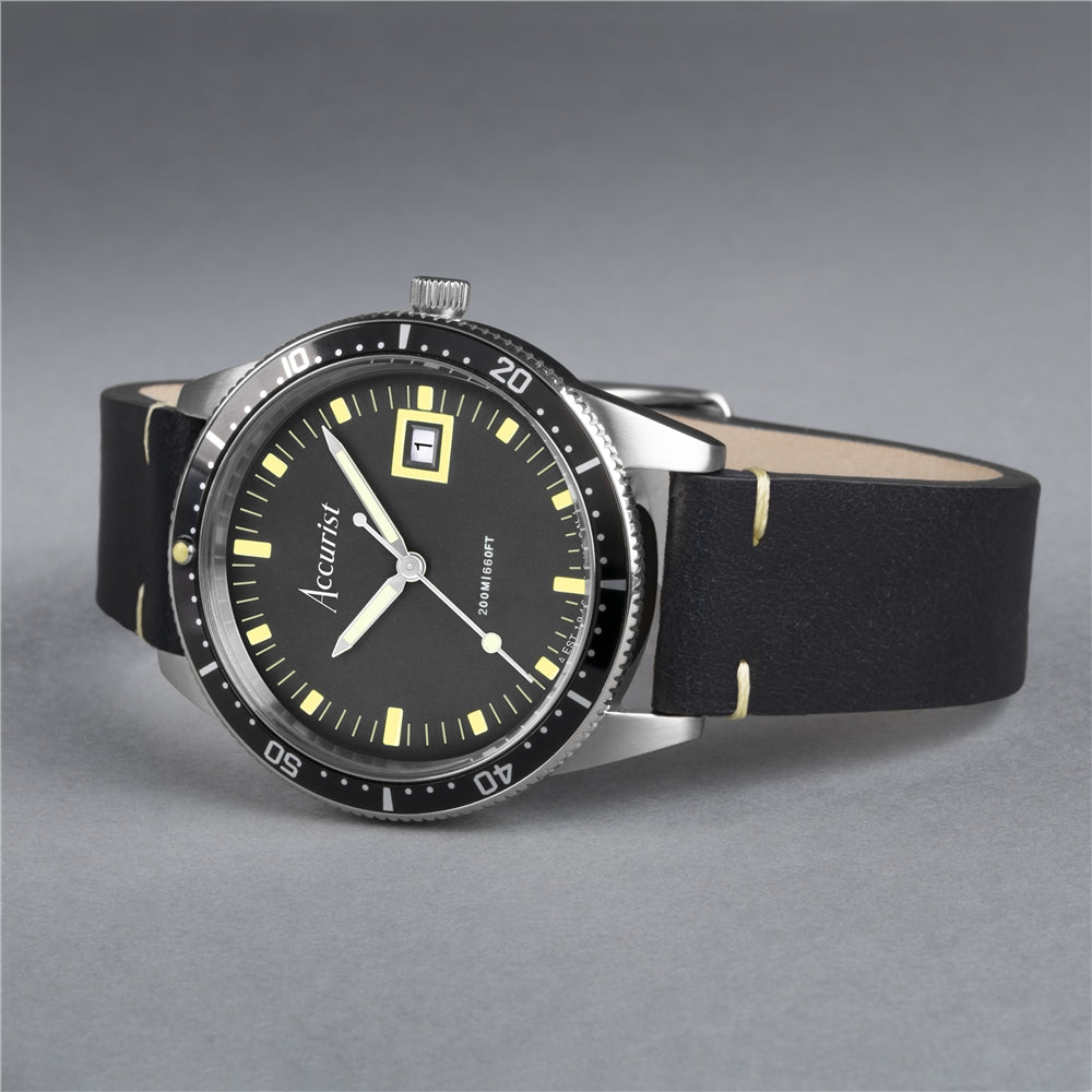 Accurist Men's Dive Black Dial Rubber Strap Watch