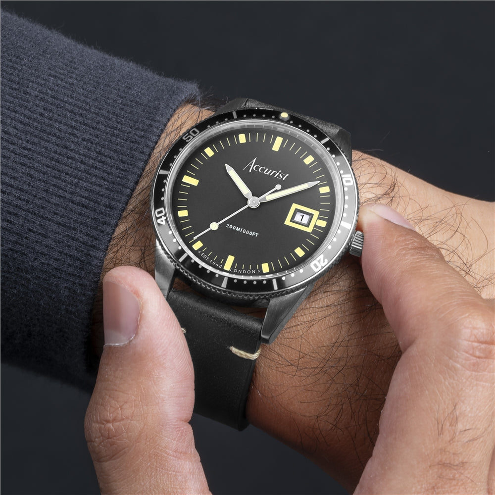 Accurist Men's Dive Black Dial Rubber Strap Watch