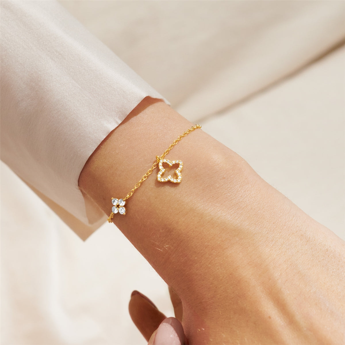 Joma Gold Style Story Pavé Clover Bracelet