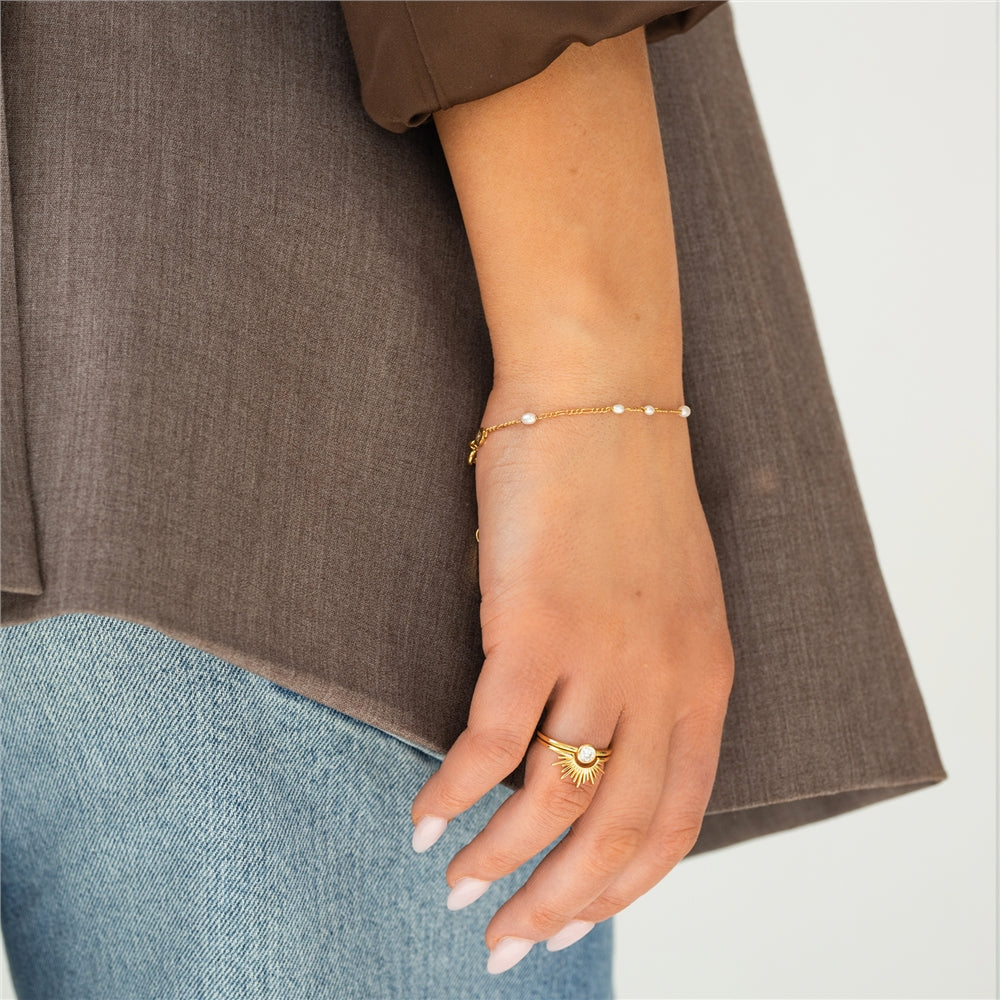 Seek + Find Worthy Gold Freshwater Pearl Bracelet