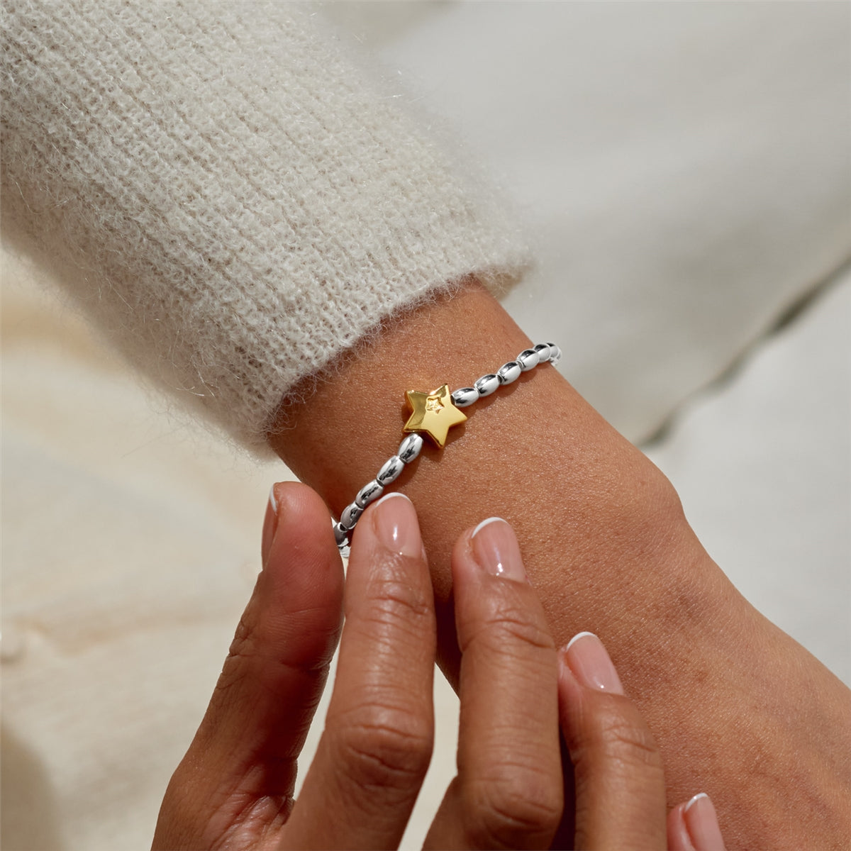 Joma Boxed Star Bauble Merry Christmas Star Bracelet