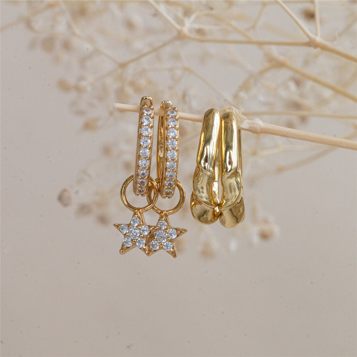 Seek + Find Gold Shine Star Pave Huggies