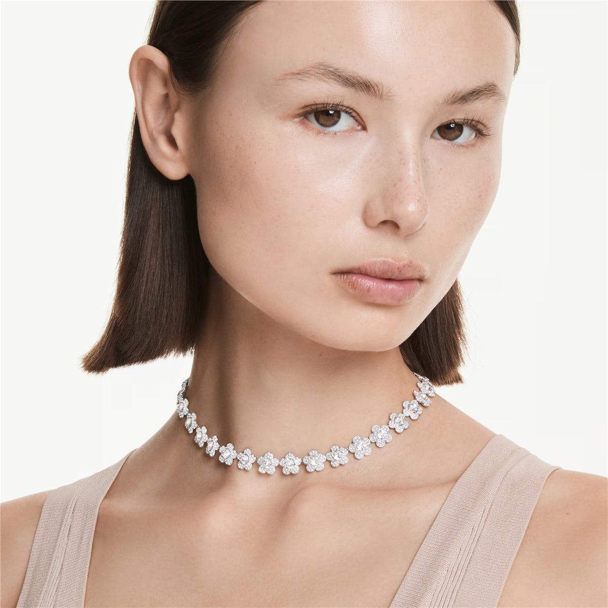Swarovski Ariana Grande x Swarovski White Flower Necklace