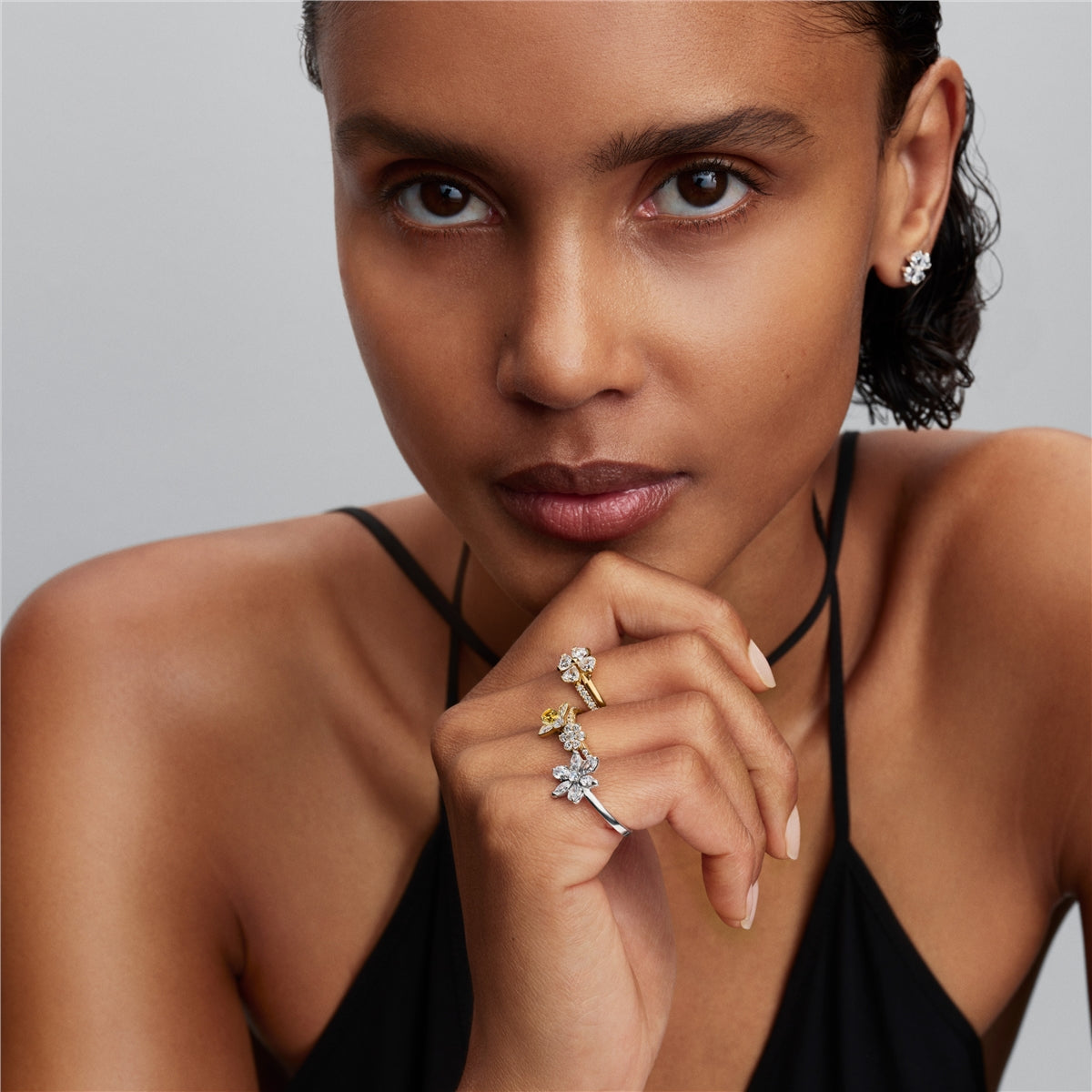 Pandora Gold Sparkling Flower Ring